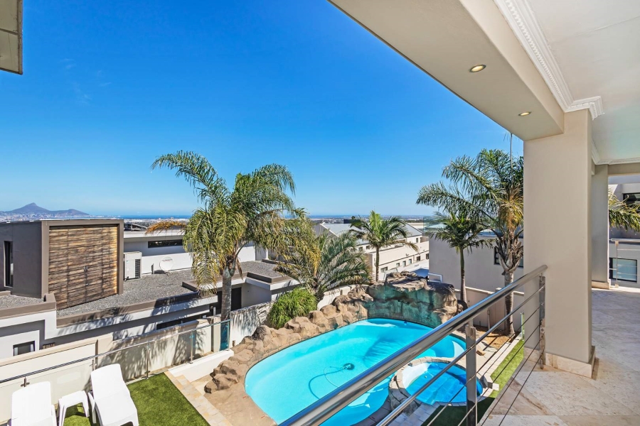 6 Bedroom Property for Sale in Baronetcy Estate Western Cape